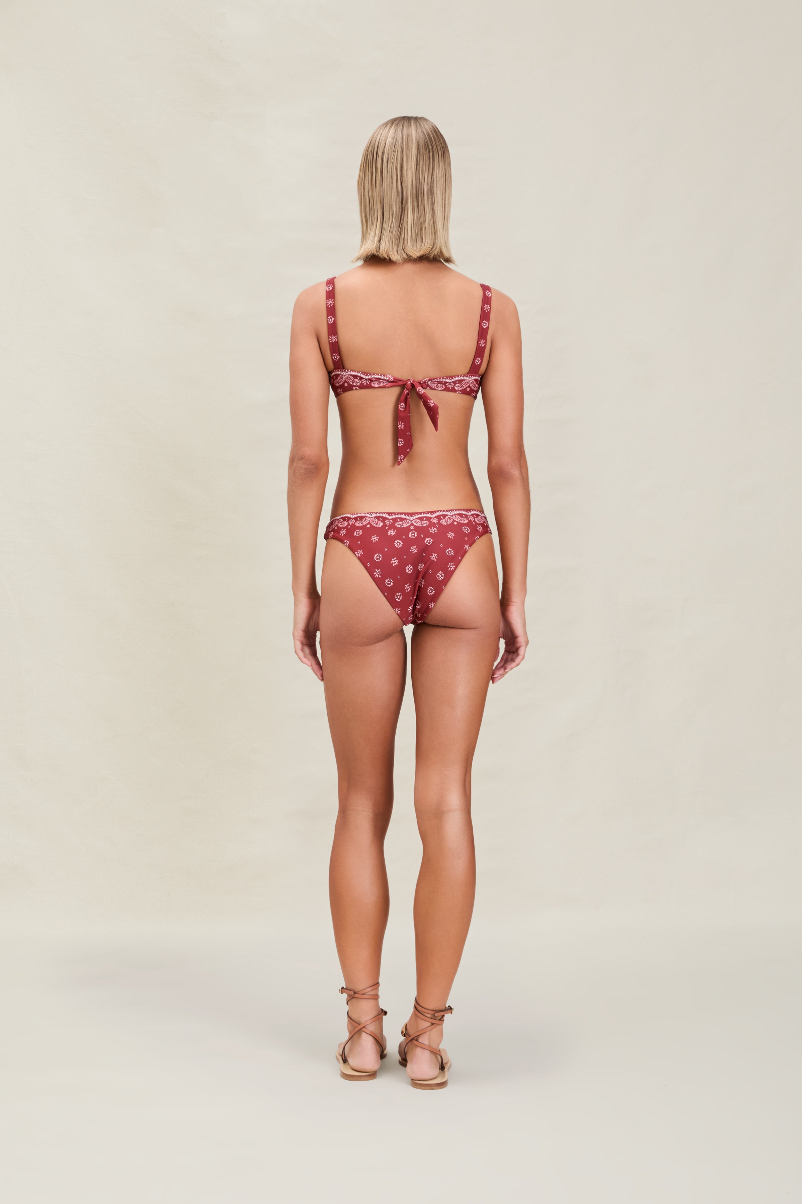 Larissa Bottom